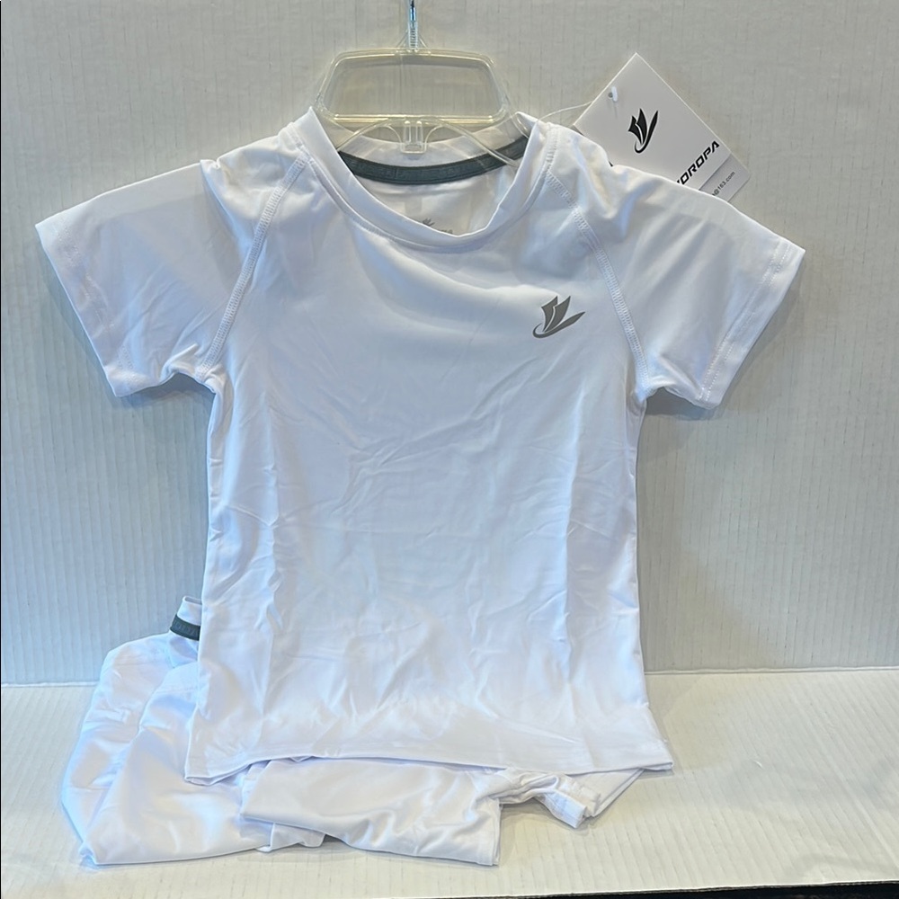 New Set of 3 XS Devoropa White Youth Compression Short Sleeve Shirts
